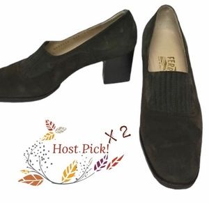 ✨HP!✨ Salvatore Ferragamo Suede Mules